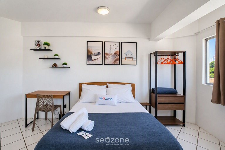 Studio en Condo. c/ Piscina ECI0506