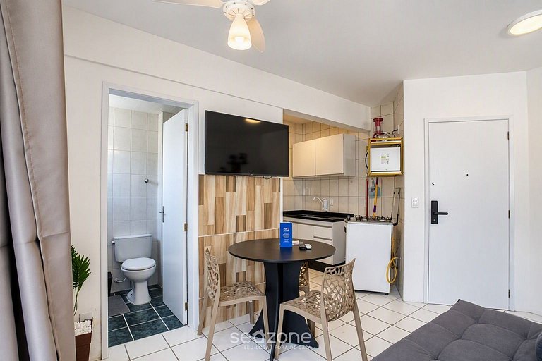 Studio en Condo. c/ Piscina ECI0506