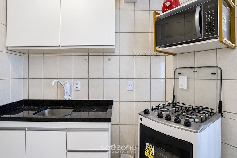Studio em Cond. c/ Piscina e Vista Cid. ECI0506