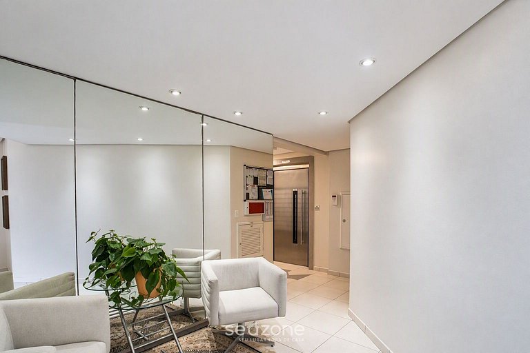 Studio en Condo. c/ Piscina ECI0506