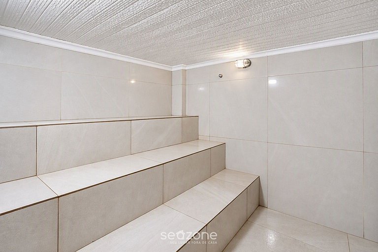 Studio en Condo. c/ Piscina ECI0506