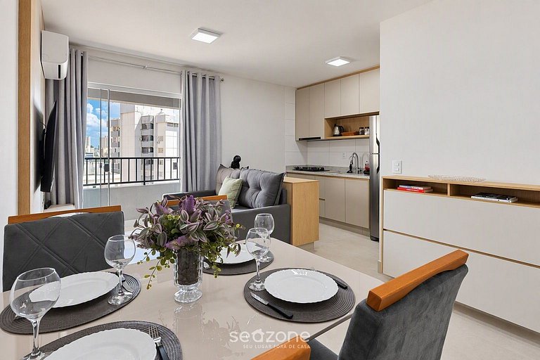 Apto. em Cond. c/ Piscina e Vista Cid. VIV1303