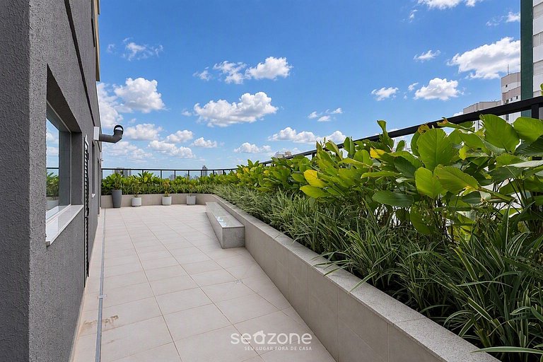 Apto. em Cond. c/ Piscina e Vista Cid. VIV1303