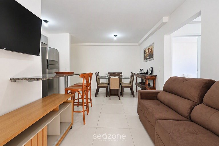 Apto. c/ churrasq. em Cond. c/ Piscina MCB0307