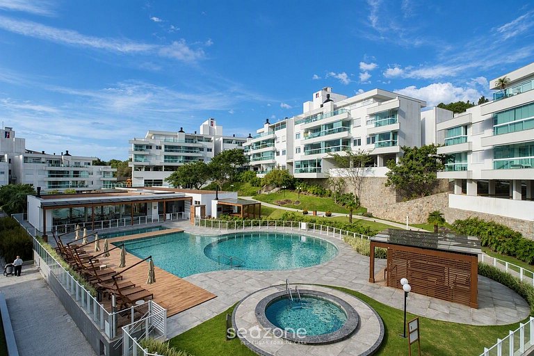 Apto. en Condo. c/ Piscina y parr. RVOA0304