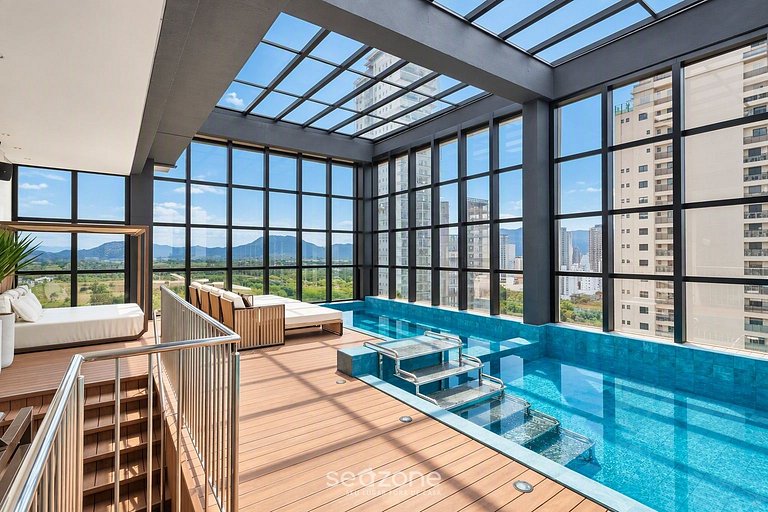Studio em Cond. c/ Piscina e Vista Cid. FFS0810