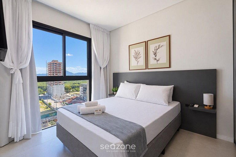 Studio em Cond. c/ Piscina e Vista Cid. FFS0810