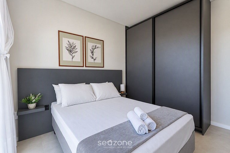 Studio em Cond. c/ Piscina e Vista Cid. FFS0810