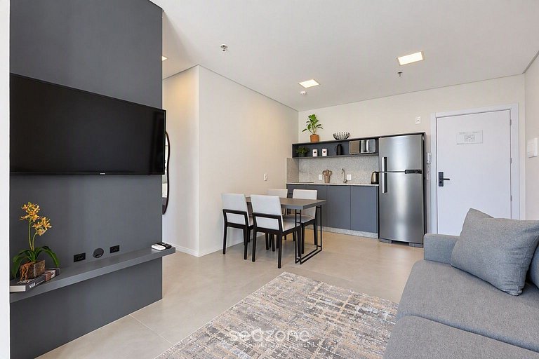 Studio em Cond. c/ Piscina e Vista Cid. FFS0810