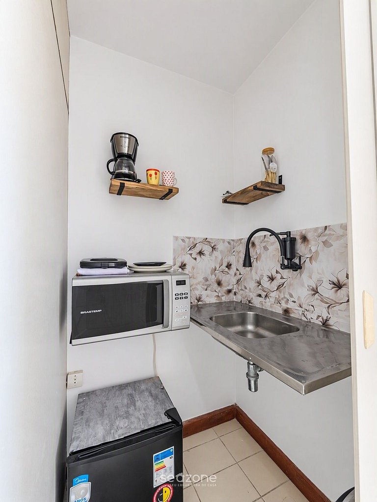 Studio c/ vista p/ Mar a 750m da Praia LCS0504