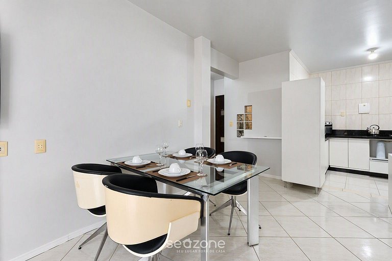 Apto. em Cond. c/ Vista p/ Mar MUL0203