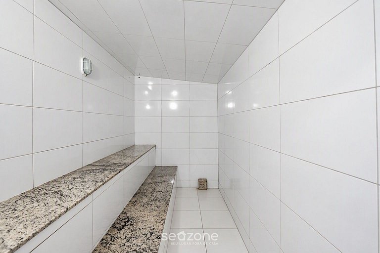 Apto. em Cond. c/ Piscina a 680m do Mar OCA0704
