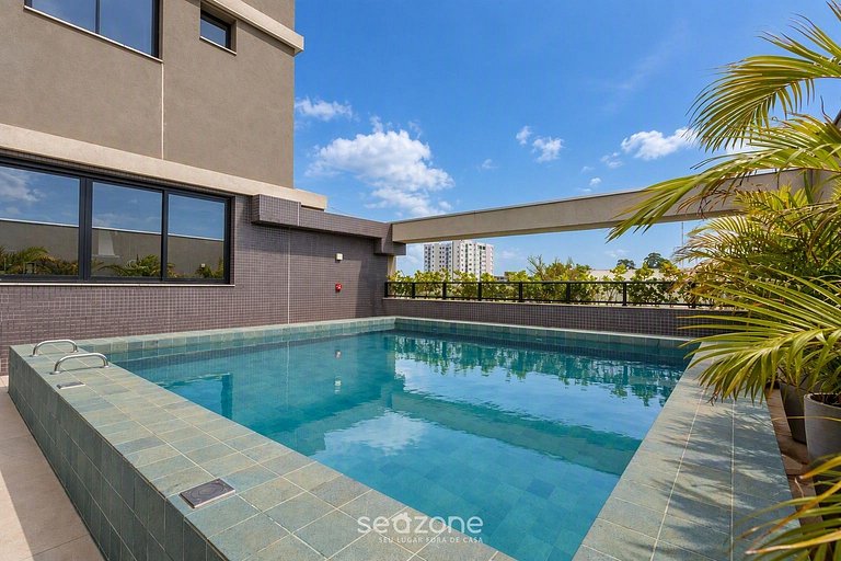 Apto. em Cond. c/ Piscina e Vista Cid. GEP0000
