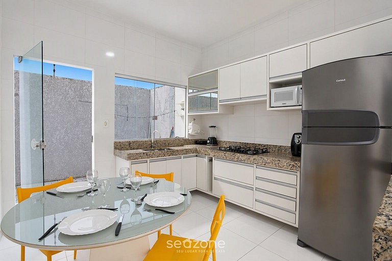 Apto. em Cond. c/ Piscina em Porto Seg. OIR0006