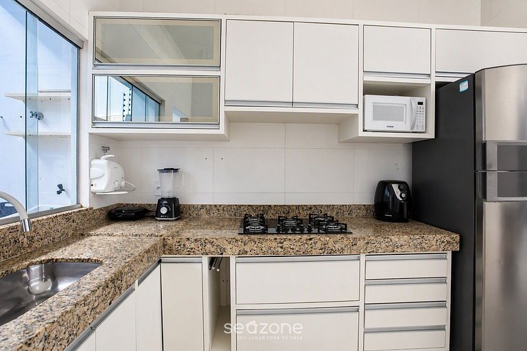 Apto. en Condo. c/ Piscina Porto Seg. OIR0006