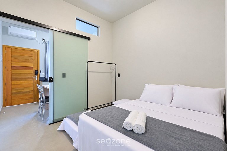 Studio em Cond. c/ Vista Cid. no Centro OBO0003