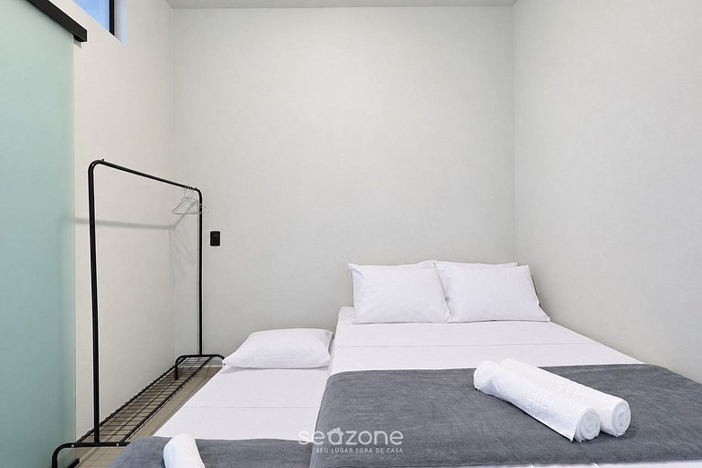 Studio em Cond. c/ Vista Cid. no Centro OBO0003