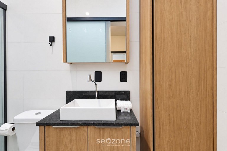 Studio em Cond. c/ Vista Cid. no Centro OBO0003