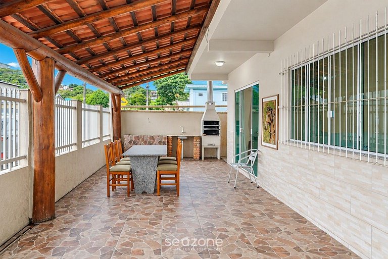 Casa em Cond. c/ churrasq. privativa CSH0546