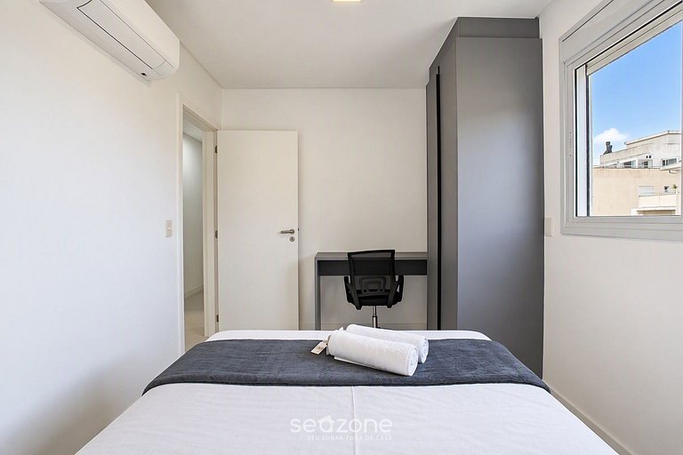 Apto. c/ Balcón en Condo. c/ Piscina CCI0209