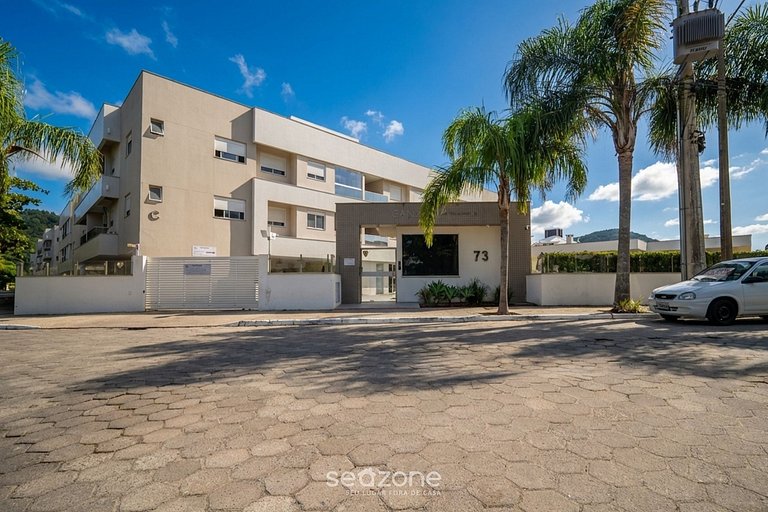 Apto. c/ Balcón en Condo. c/ Piscina CCI0209