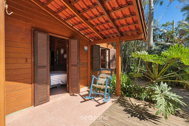 Casa c/ churrasq. em Bombinhas JAD0279