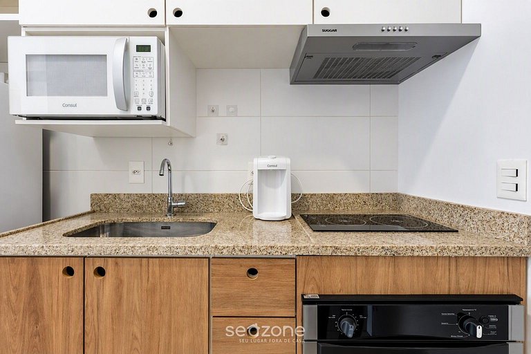Studio em Cond. c/ Piscina e Vista Cid. FPA0609