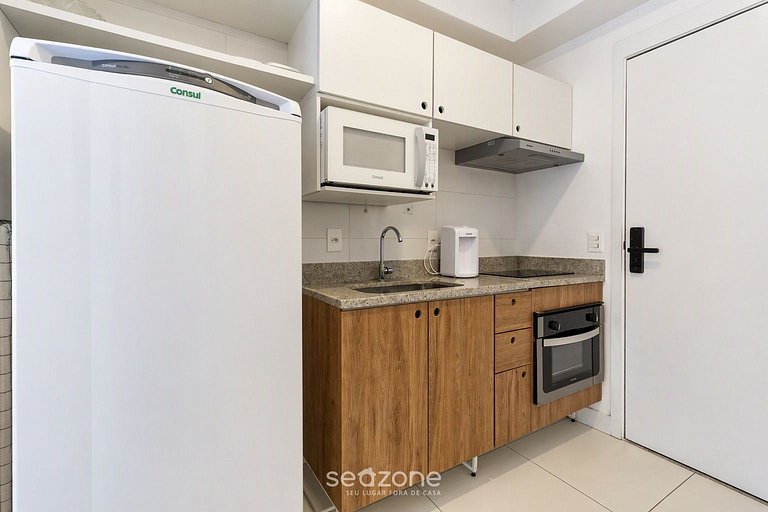Studio em Cond. c/ Piscina e Vista Cid. FPA0609