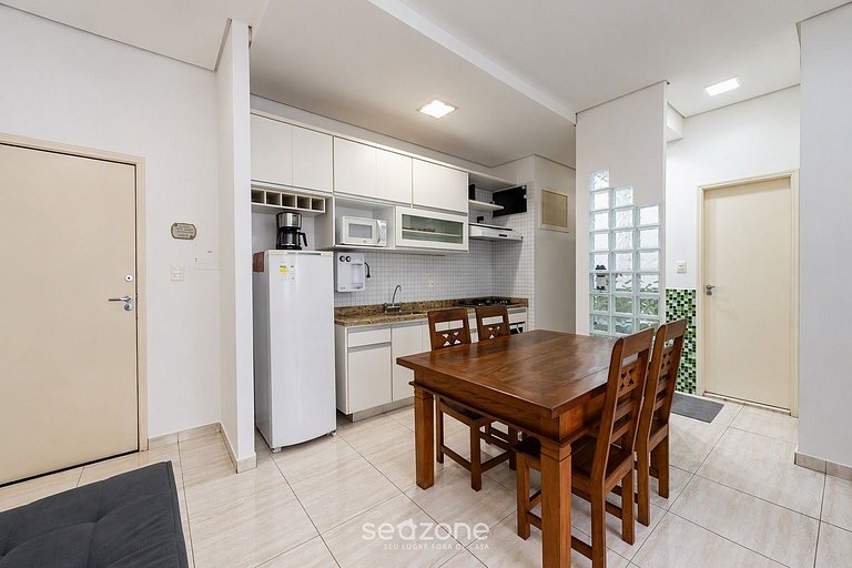 Apto. Bien ubicado en Condo. c/ Piscina QUI0261