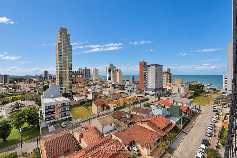 Apto. c/ churrasq. em Cond. c/ Piscina ALE0604