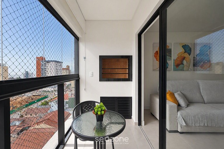 Apto. c/ parr. en Condo. c/ Piscina ALE0604