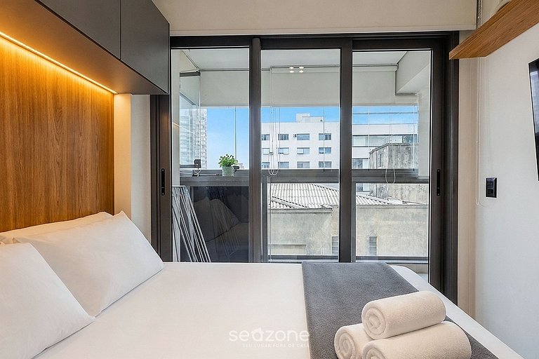 Apto. Bem localizado em Cond. c/ Piscina FRE0504