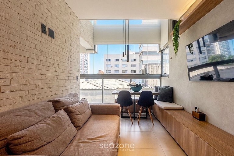 Apto. Bem localizado em Cond. c/ Piscina FRE0504