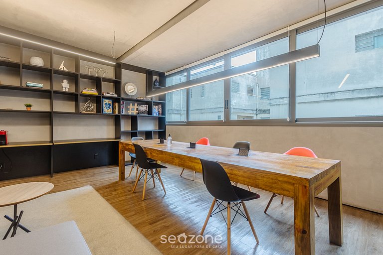Apto. Bem localizado em Cond. c/ Piscina FRE0504