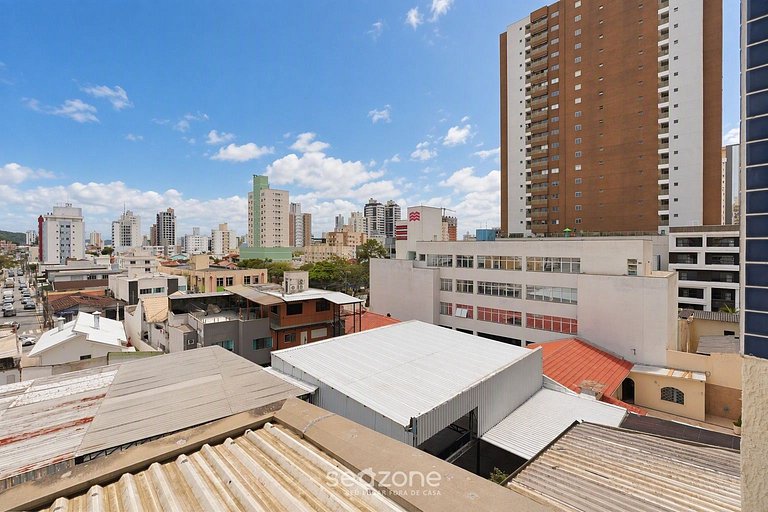Apto. Bem localizado em Cond. c/ Piscina ASF0138