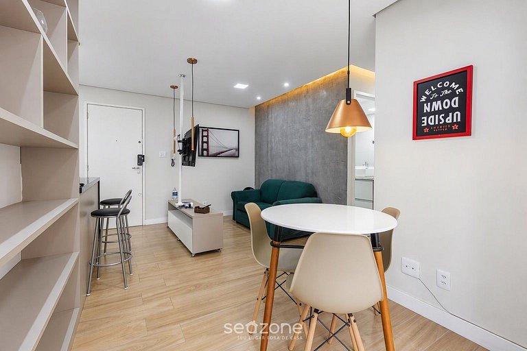 Apto. em Cond. c/ Piscina e Vista Cid. SMLA0405