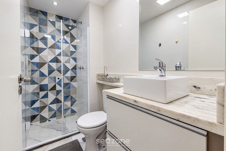 Apto. em Cond. c/ Piscina e Vista Cid. SMLA0405