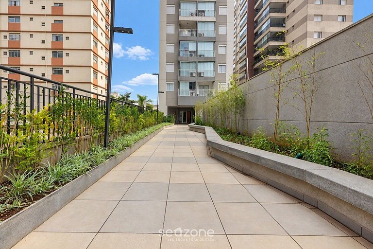 Apto. em Cond. c/ Piscina e Vista Cid. SMLA0405