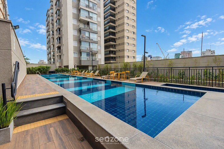 Apto. em Cond. c/ Piscina e Vista Cid. SMLA0405