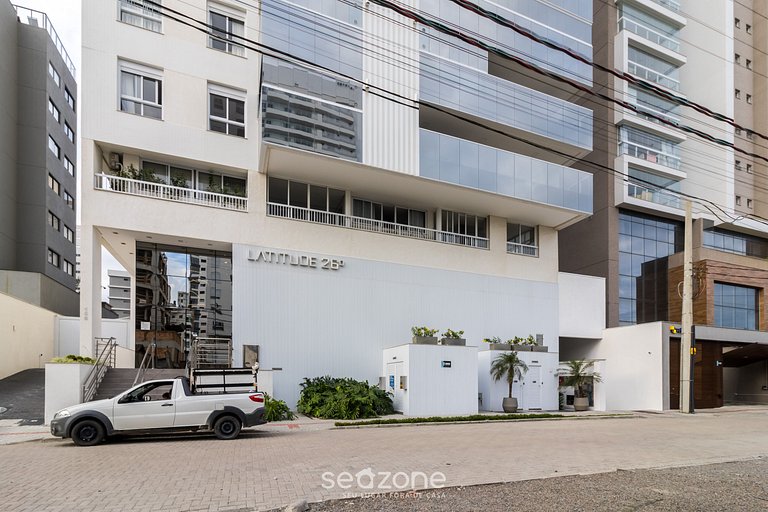 Apto. c/ vista p/ Mar em Cond. c/ Pisc. LTT0704
