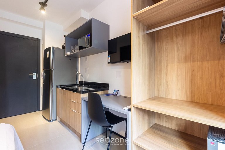 Studio em Cond. c/ Piscina e Terraço OJU0208
