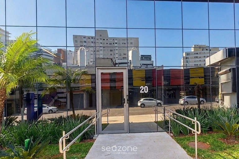 Studio em Cond. c/ Piscina e Terraço OJU0208
