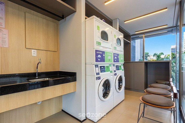 Studio em Cond. c/ Piscina e Terraço OJU0208