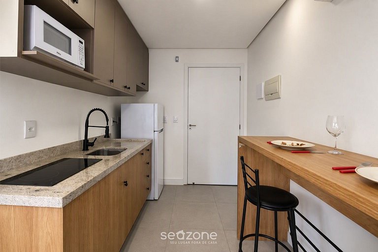 Studio en Condo. c/ Piscina TBF0608