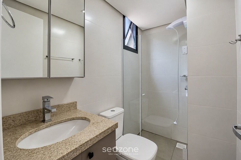 Studio em Cond. c/ Piscina e Vista Cid. TBF0608