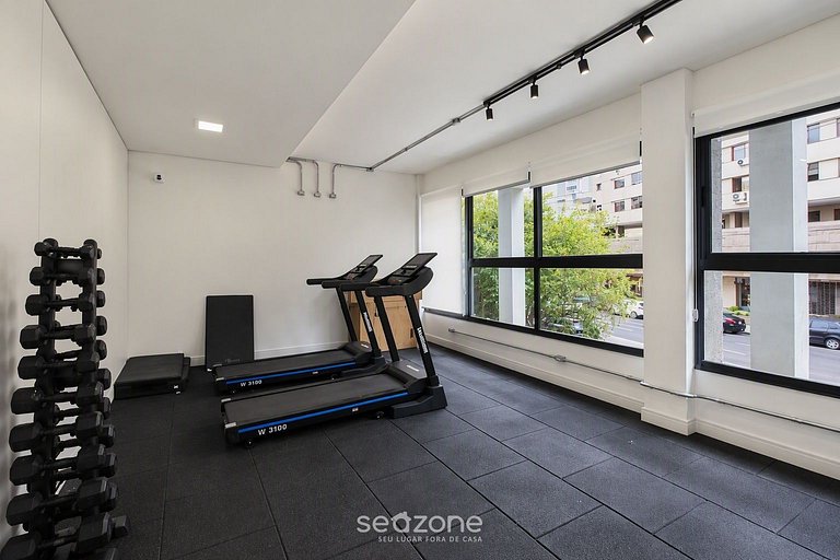 Studio em Cond. c/ Piscina e Vista Cid. TBF0608