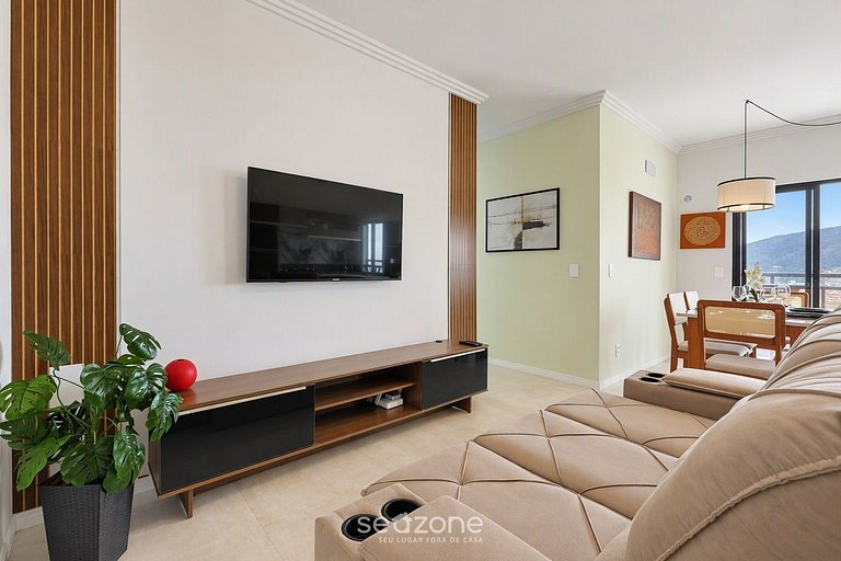 Apto. c/ Vista Mar em Cond. c/ Piscina LAV1501