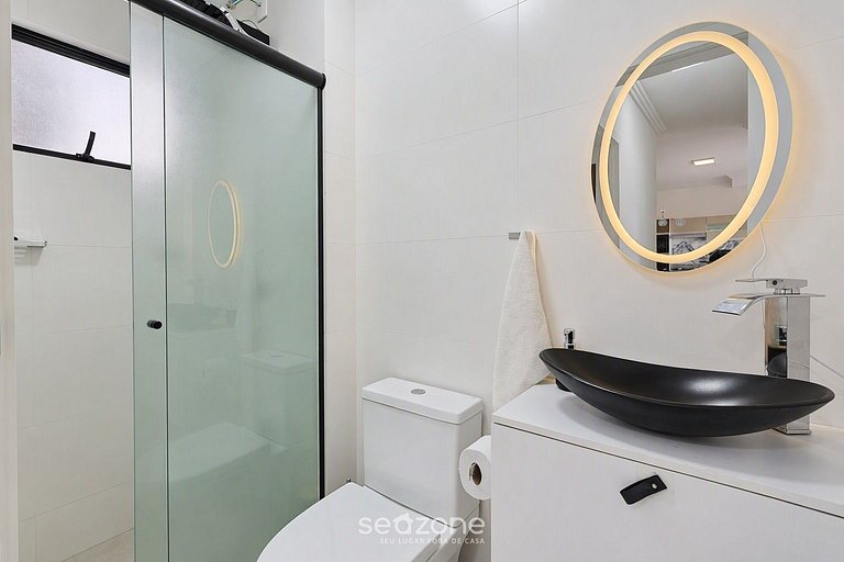 Apto. c/ Vista Mar em Cond. c/ Piscina LAV1501