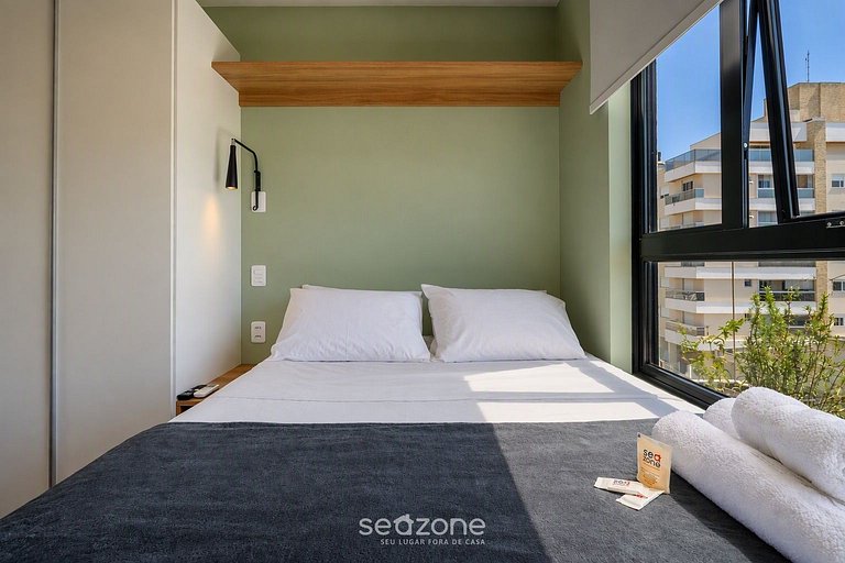 Studio em Cond. c/ Vista p/ Cidade PCA0402