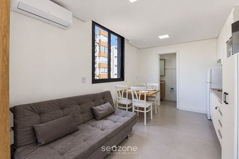Studio em Cond. c/ Piscina e Vista Cid. TBF0609